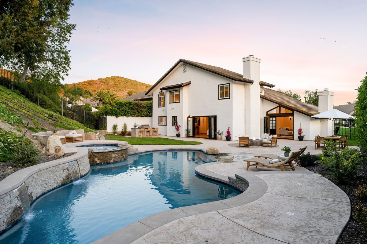 Luxury Villa with Pool